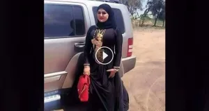 امراه ثريه في الطريق