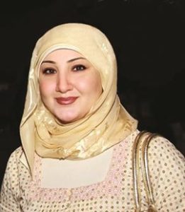 سيدة تبلغ من العمر 50عام