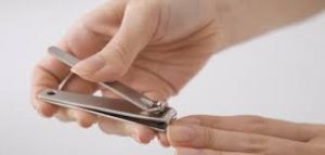 عشت طول عمري مفكره?أن القصافه للاظافر وبس لحدما اكتـ،ـشــ،ـفت أستخدامــ،ـات لن تتوقــ،ـعيها