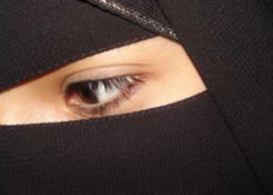 سعودية تعرض أكثر من مليون دولار لمن يتزوجها