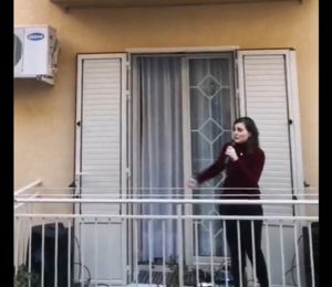 كانت البداية بسبسة من البلكونة ( أحببت ظبوطة )  ... الجزء الاول ...