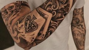 ده على إيده وشم يا ماما!