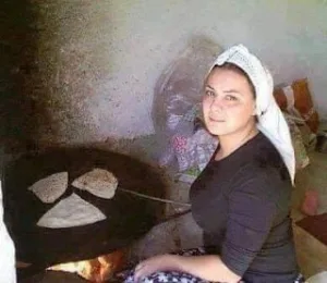 كنت عايشة في بيت اخويا وبخدم بلقمتي