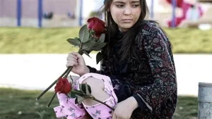 البت ال بتبيع ورد