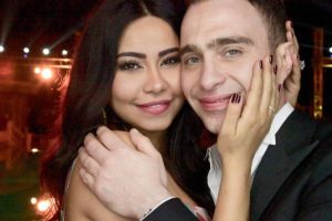 تركت الصلاة من أجل زوجها