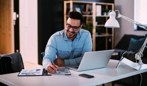 عميلة في بينك