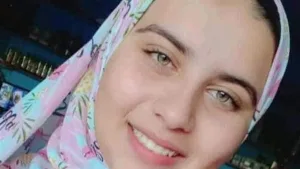 كانت رايحة تقيس فستان الفرح