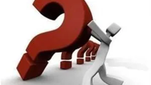 كان مقصرًا فى الصلاة وإلتزم بعد الثلاثين يسأل يقضى ما فات أم يتوب ؟