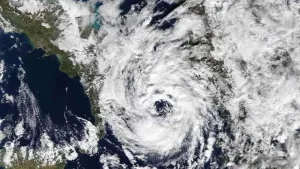 «احذروا القادم».. الأرصاد تفجر مفاجأة بشأن العاصفة دانيال