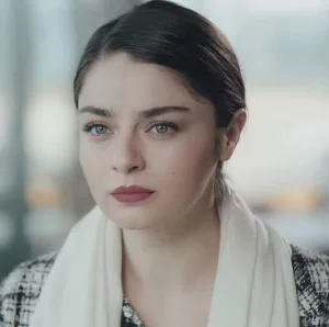 صغيرة بين يدي صعيدي جميع الفصول