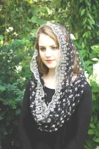 خادمة بقصر أبي جميع الفصول كامله من الأول إلي الأخير