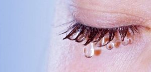 ضر*بني ادام اهله