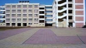 قصة مدرسة الثانوية الجزء الاول