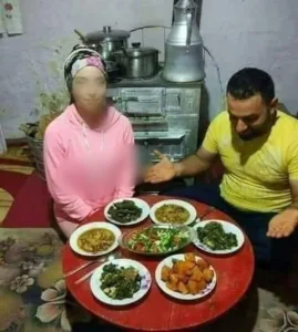 الفتاة العزباء والشاب