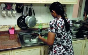 قصة عايشه عند اخويا ومراتو بلقمتي كامله