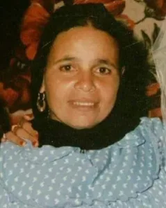 توفيت زوجة أبي الأولى وتركت خلفها ابنة واحدة