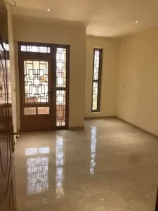 اخويا عايز ياخد مني ايجار 😳