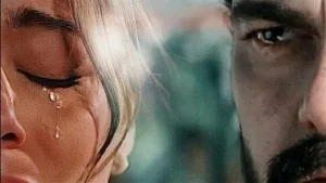 فتح اوضت النوم لقيها قاعده بتعيط ومنهاره من العياط مصطفى