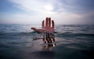 ألقى بنفسه وراءها لينقذها.. مصرrع شاب وخطيبته غرrقا في النيل