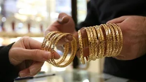 حكم الذهب الذي أهداه الأولاد لأمهم في حياتها