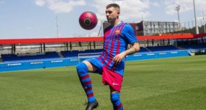 برشلونة يدعم الفريق الرديف بالتعاقد مع موهبة غرناطة حتى 2023