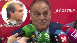 بعد اتهامه في أزمـ،ـة ميسي ..تيباس ساخرًا من لابورتا: أرى من يدير برشلونة