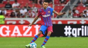 كومان يضـ،ـحي بـ بوسكيتس ويستقر على بديله في برشلونة