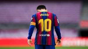 ميسي ترك شيـ،ـئا خاص به داخل غرفة ملابس برشلونة