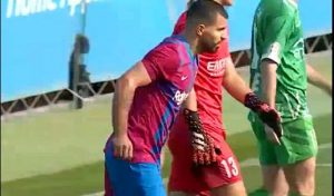 أجويرو يوضح موقفه من الاعتزال بعد أزمته الصحية الأخيرة