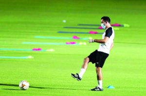 تشافي سيواجه معضلة أسوأ زائر في الدوري الاسباني