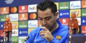 تشافي يوسع صلاحياته ليطلق الثورة التي يقودها في برشلونة لتذهب إلي أبعد الحدود