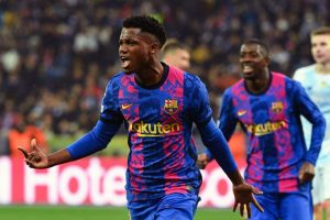 بهدف الخلاص أمام دينامو.. أنسو فاتي يحتفل بمباراته الخمسين (فيديو )