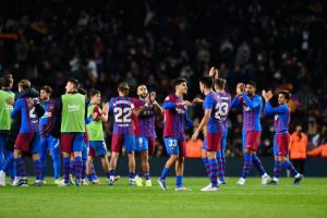 رغم غياب الزلزولي وإلياس ..تشافي يستعيد العنصر الهام في تشكيلة برشلونة ضد بنفيكا