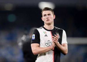 تلميح رايولا يشغل بال برشلونة..وكيل اللاعبين يُعلن اقتراب رحيل دي ليخت عن يوفنتوس!