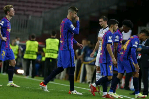 ميلان يختار بديل المدافع “سيمون كايير” المصاب من برشلونة