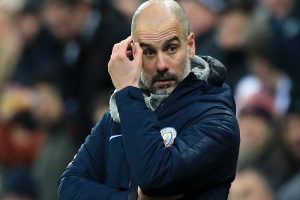 برشلونة يطلب المساعدة من جوارديولا لتعويض أزمة أجويرو