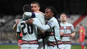 برشلونة يقترب من تعزيز وسط ميدانه بالجوهرة البرتغالية!