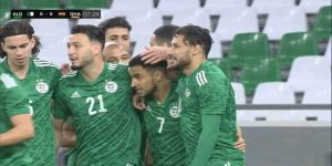 ملخص مباراة الجزائر وغانا الودية والهدف العالمي لـ آدم وناس