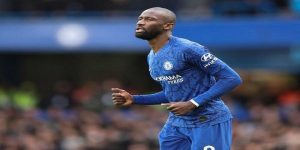 تشيلسي يطارد البديل المحتمل لـ روديجر في برشلونة