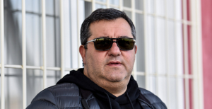 مينو رايولا: بيكيه حذر موكلي من الانتقال لبرشلونة