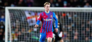 برشلونة يمتلك بديل فرينكي دي يونج