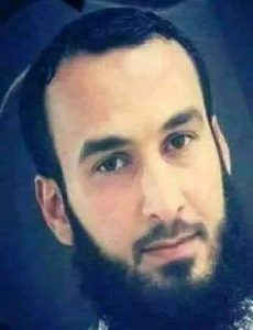 حكـ،ـايـ،ـة شـ،ـاب صيـ،ـدلي والمـ،ـرأة العجـ،ـوز