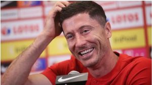 لا يقتصر الخلاف بين برشلونة وبايرن ميونيخ على ليفاندوفسكي