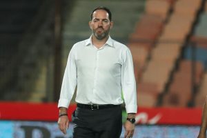 قرار ريكاردو سواريش تجاه لاعب الاهلي ينال إعجاب الجماهير في مباراة بتروجيت