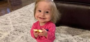 Look how this girl who will always be the size of a doll lives