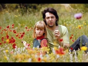 شاب يحب فتاة عمرها سبع سنوات تخيل كيف كانت نهاية هذا الحب