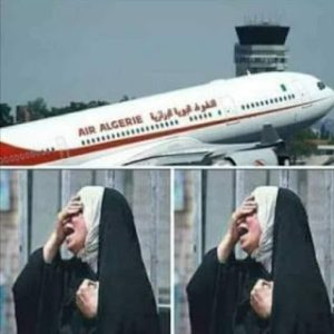 ﺳﻴﺪﺓ ﺟﺰﺍﺋﺮﻳﺔ ﺗﺒـ،ـﻜـ،ـﻲ ﻭﺣﺪﻫﺎ ﻓﻲ المطار بسبب فـ،ـقـ،ـدها لرحلة متجهة للحج والمفـ،ـاجأة..