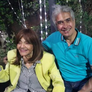 حكاية هـ،ـديـ،ـة فنانة شـ،ـهيـ،ـ،يرة لمـ،ـعـ،ـجـ،ـبة فى حـ،ـفـ،ـل زفـ،ـافـ،ـ،ـها