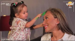 ريهام سعيد فى حلقه مع الطفله بسنت
