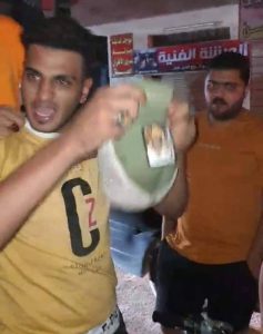 شابان يحاولان ق_ت_ل فتاة ذب_حًا بالشارع فى مدينة المنصورة